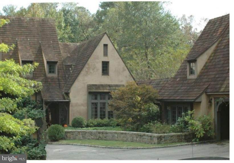 Detached House for Sale at 2212 S MELROSE Lane Bethlehem, Pennsylvania 18015 United States
