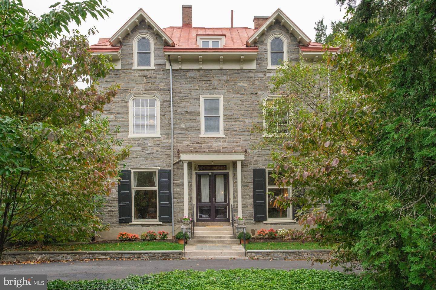Detached House for Sale at 41 SUMMIT Street Philadelphia, Pennsylvania 19118 United States