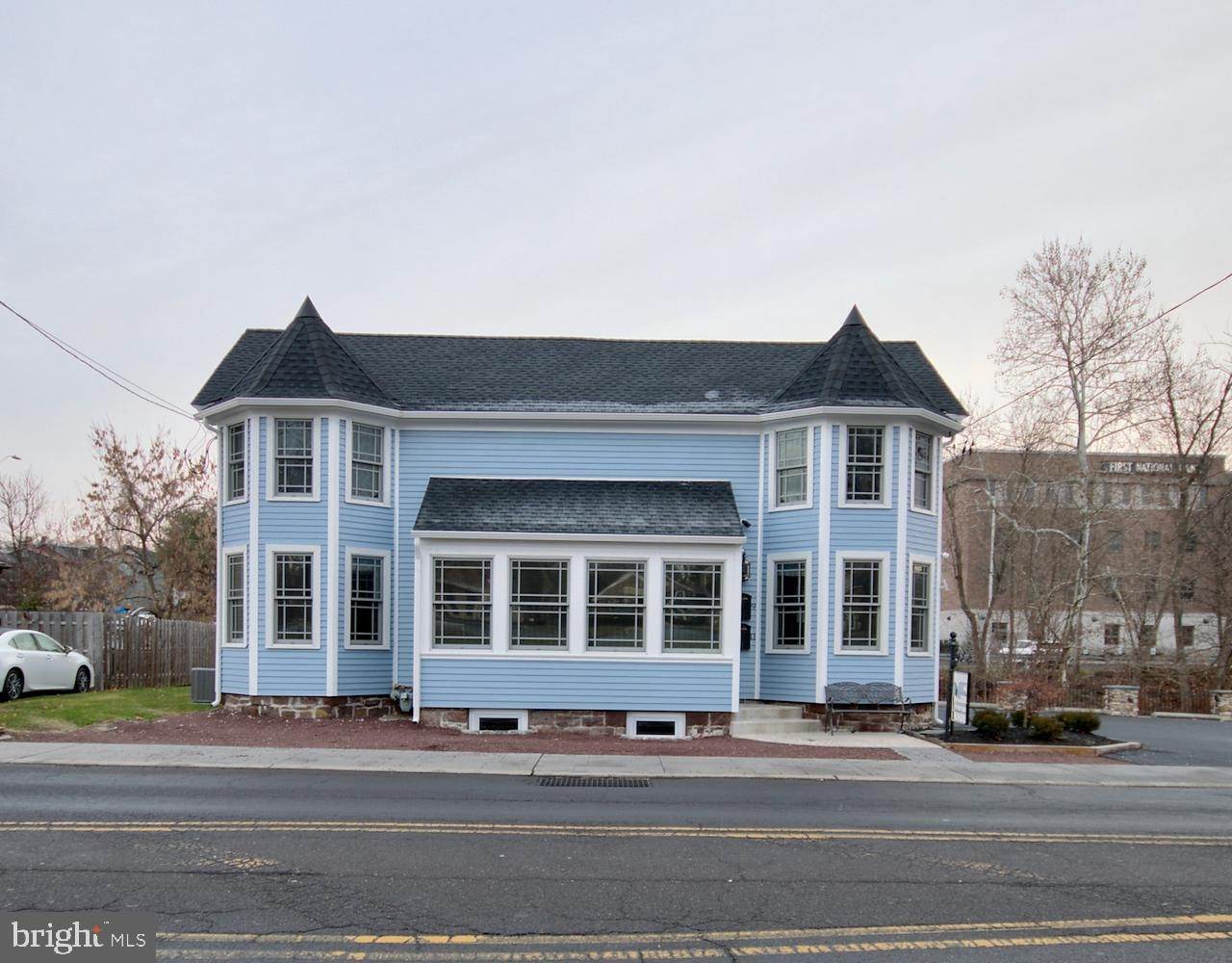 Offices for Sale at 9 S SYCAMORE Street Newtown, Pennsylvania 18940 United States