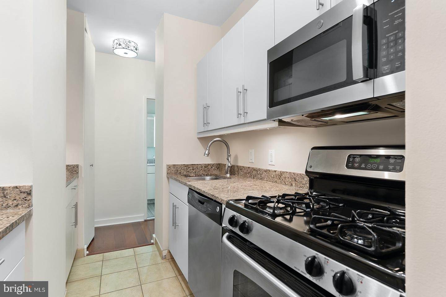 8. Apartments for Sale at 219-29 S 18TH ST #1620 Philadelphia, Pennsylvania 19103 United States