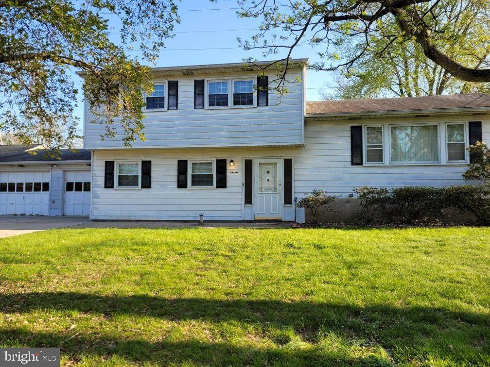 Detached House for Sale at 7 DOGWOOD Drive Lawrenceville, New Jersey 08648 United States