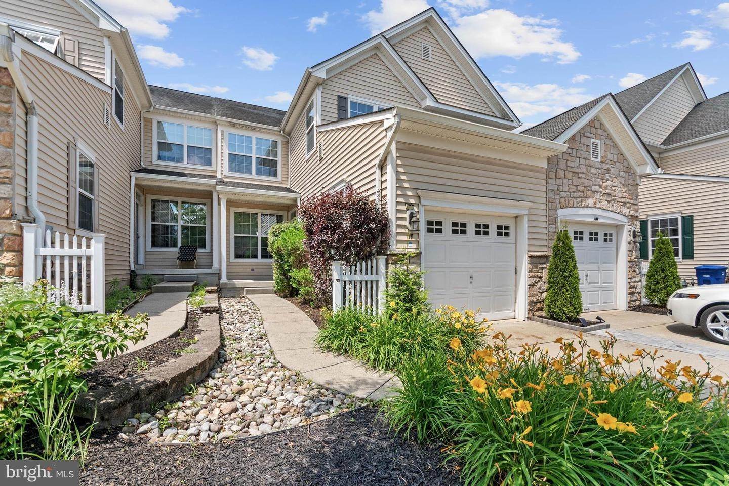 Townhouse at 17 CREST Court Mount Laurel, New Jersey 08054 United States