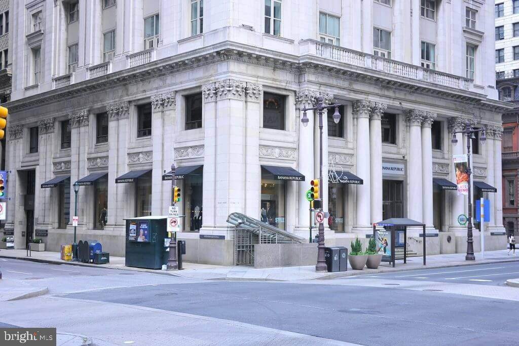 Retail at 1401 WALNUT Street Philadelphia, Pennsylvania 19102 United States