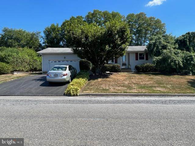 Detached House for Sale at 939 S LINCOLN Avenue Walnutport, Pennsylvania 18088 United States