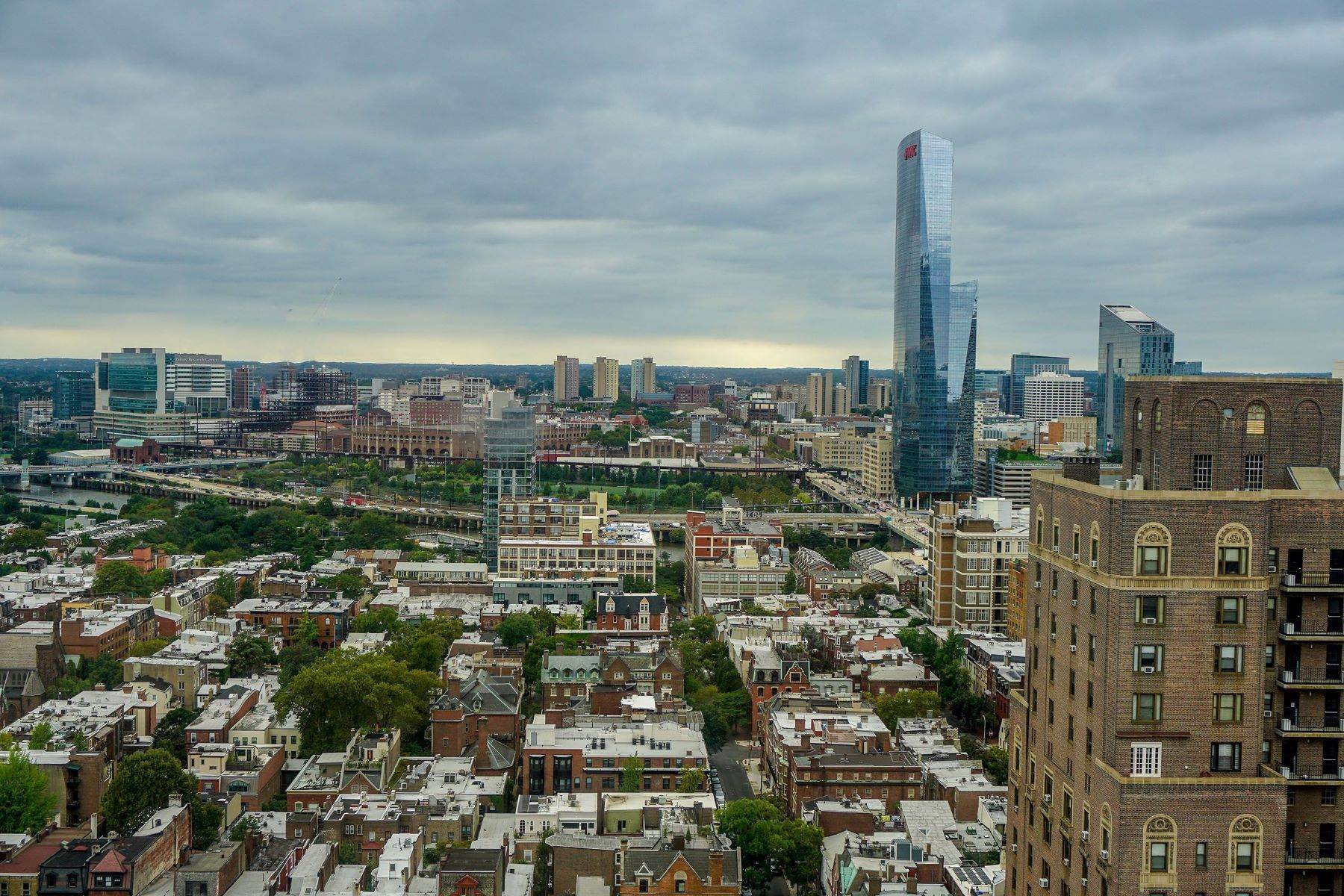 6. Apartments for Sale at 224 West Rittenhouse Square, Philadelphia, PA 19103 224 West Rittenhouse Square, Unit 3014 Philadelphia, Pennsylvania 19103 United States