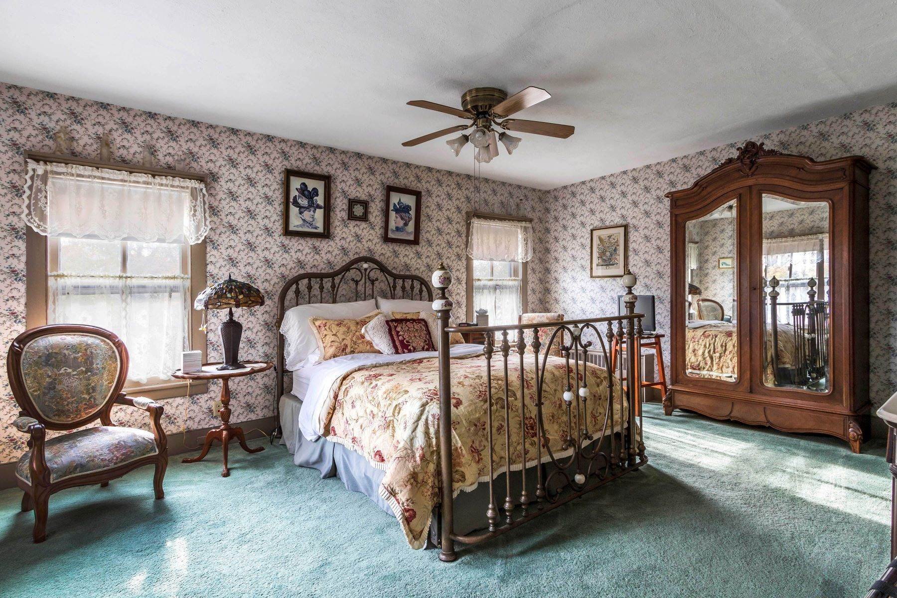 19. Bed and Breakfast Homes for Sale at 53 Kingwood Avenue, Frenchtown, NJ 08825 53 Kingwood Avenue Frenchtown, New Jersey 08825 United States