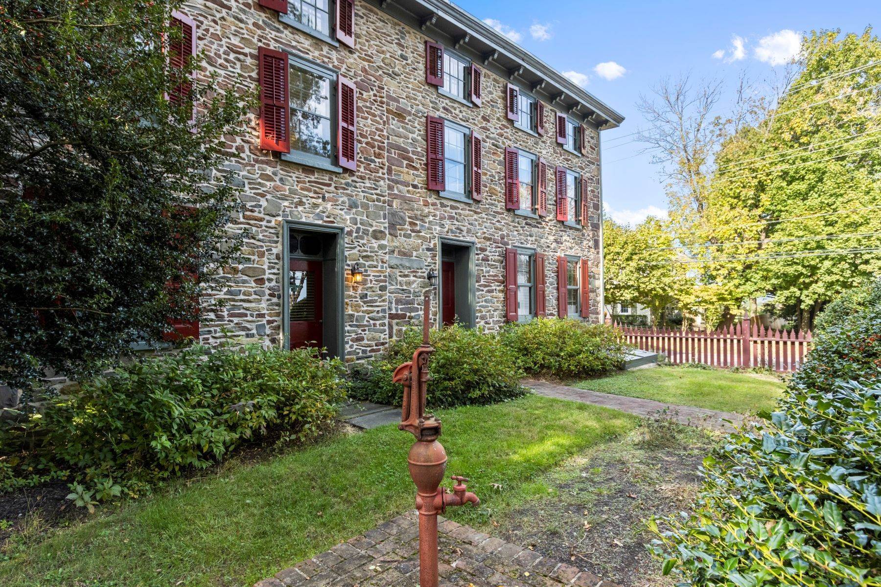39. Single Family Homes for Sale at Joseph Worthington House 3296 Lower Mountain Road Furlong, Pennsylvania 18925 United States
